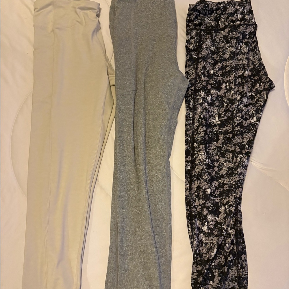 Stylish Women's yoga Pants Set - Cream, Gray, Black Floral